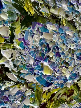Detail of Hydrangea showing textured impasto oil painting by Nataliia Soloviova.