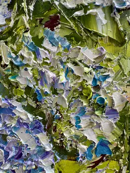 Detail of Hydrangea showing textured impasto oil painting by Nataliia Soloviova.