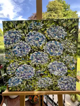 Detail of Hydrangea showing textured impasto oil painting by Nataliia Soloviova.