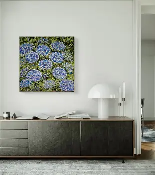 Detail of Hydrangea showing textured impasto oil painting by Nataliia Soloviova.