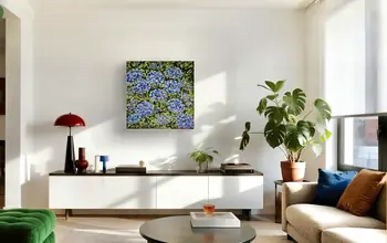 Detail of Hydrangea showing textured impasto oil painting by Nataliia Soloviova.