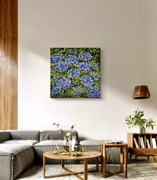 Detail of Hydrangea showing textured impasto oil painting by Nataliia Soloviova.