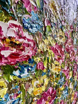 Detail of Pink Dreams showing textured impasto oil painting by Nataliia Soloviova.